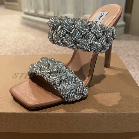 Fabulous Sparkly Heels!! - Picture 2 of 15